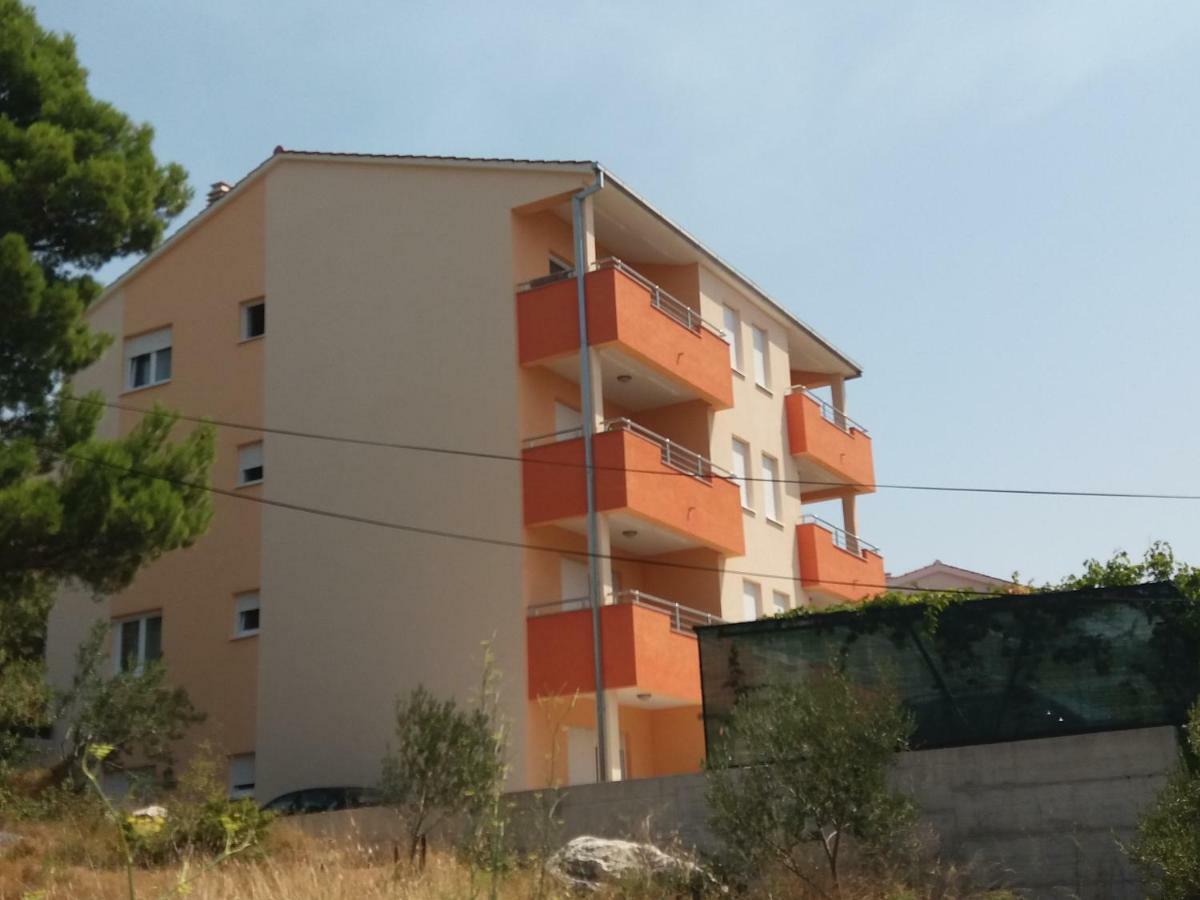 Apartmani "Grgic" أوميس المظهر الخارجي الصورة