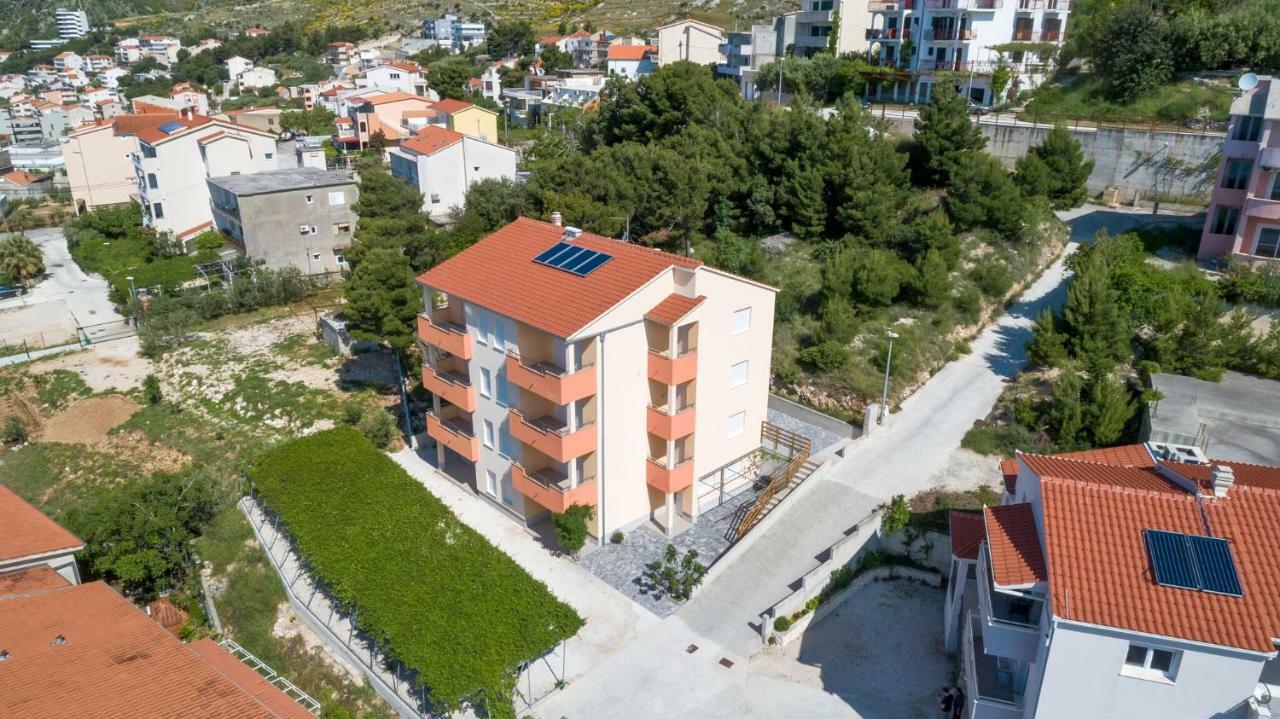 Apartmani "Grgic" أوميس المظهر الخارجي الصورة